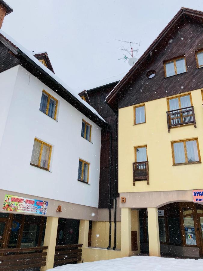 Horni Namesti Rokytnice nad Jizerou Buitenkant foto