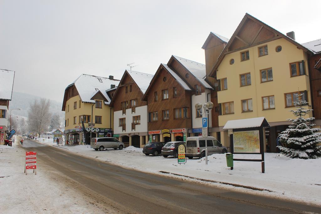 Horni Namesti Rokytnice nad Jizerou Buitenkant foto